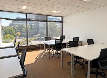 10 m² Business space in Lisle, IL, 4200 Commerce Ct (60532) - 1 | MatchOffice