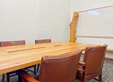 10 m² Coworking space  in Gainesville, 602 S Main St (32601) - 8 | MatchOffice.com