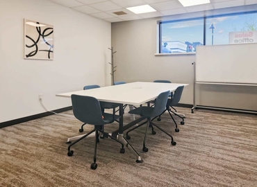 10 m² Shared office  in Milwaukee, WI, 4848 S 76th St (53220) - 2 | MatchOffice