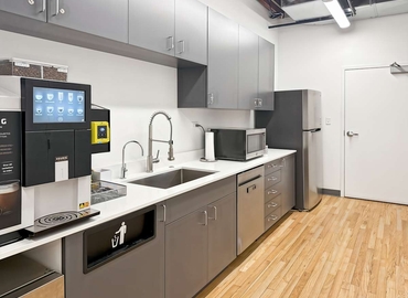 10 m² Shared workspace  in Chicago Gold Coast, IL, 1918 N. Mendell Street (60642) - 5 | MatchOffice.com