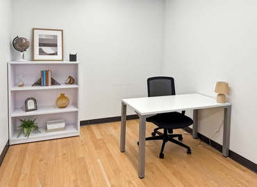 10 m² Business space in Chicago Gold Coast, IL, 1918 N. Mendell Street (60642) - 6 | MatchOffice.com