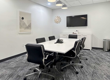 Virtual office space in Columbus, OH, 10 N High ST. (43215) - 2 | MatchOffice