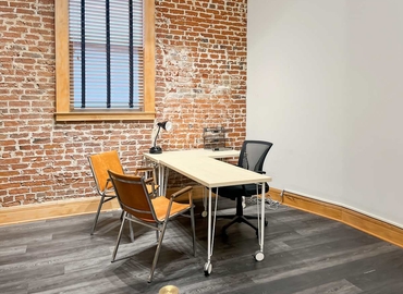 Virtual office space in Bakersfield, CA, 2020 Eye Street (93301) - 9 | MatchOffice.com