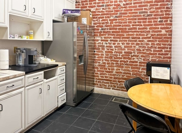 Virtual office in Bakersfield, CA, 2020 Eye Street (93301) - 11 | MatchOffice.com