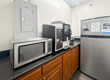 10 m² Serviced office in Beverly Hills, CA, 468 N Camden Dr (90210) - 5 | MatchOffice.com