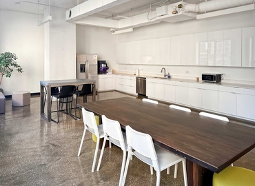 Virtual address in Chicago Gold Coast, IL, 40 E Huron St (60611) - 2 | MatchOffice