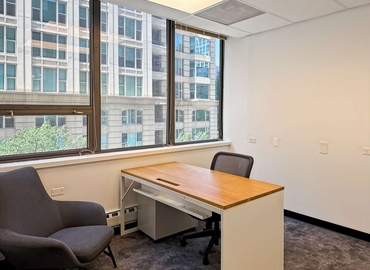 Virtual office space in Chicago Gold Coast, IL, 40 E Huron St (60611) - 3 | MatchOffice.com