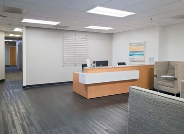 10 m² Coworking  in Carlsbad, CA, 2131 Palomar Airport Rd (92011) - 1 | MatchOffice