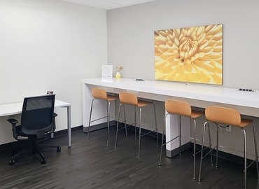 10 m² Coworking space  in Carlsbad, CA, 2131 Palomar Airport Rd (92011) - 7 | MatchOffice