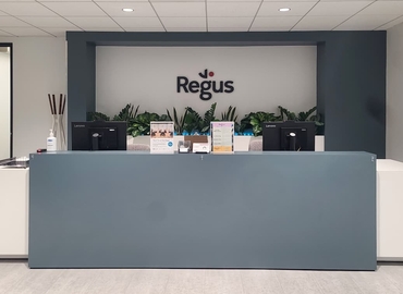 10 m² Business space in Sacramento, CA, 2180 Harvard St. (95815) - 1 | MatchOffice