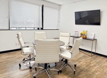 10 m² Co-working  in Santa Rosa, CA, 901 W Civic Center Dr. (92703) - 8 | MatchOffice