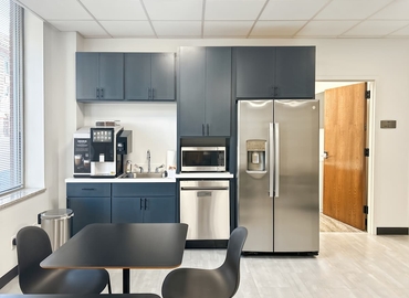 10 m² Coworking space  in Lisle, IL, 101 W. Vandalia St. (62025) - 5 | MatchOffice.com