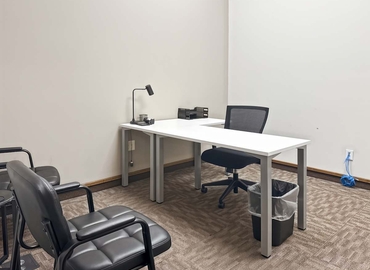10 m² Serviced office in Hutchinson, 1632 E 23rd Ave (67501) - 3 | MatchOffice