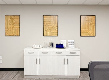 Virtual office space in Albany, NY, 401 New Karner Rd (12205) - 8 | MatchOffice