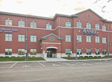 10 m² Business space in Waukesha, WI, 2301 Sun Valley Dr. (53018) - 0 | MatchOffice.com