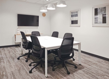 10 m² Business space in Waukesha, WI, 2301 Sun Valley Dr. (53018) - 2 | MatchOffice