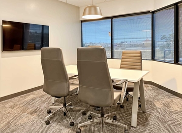 10 m² Shared workspace  in Sacramento, CA, 1750 Howe Ave (95825) - 8 | MatchOffice.com