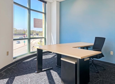 10 m² Business space in Glendale, WI, 500 West Silver Spring Drive (53217) - 3 | MatchOffice