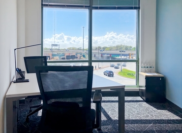 10 m² Business center in Glendale, WI, 500 West Silver Spring Drive (53217) - 9 | MatchOffice