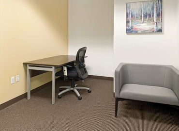 10 m² Co-working  in Detroit, MI, 3200 Greenfield Road (48120) - 9 | MatchOffice.com
