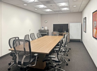 10 m² Shared workspace  in Carlsbad, CA, 440 Stevens Avenue (92075) - 2 | MatchOffice