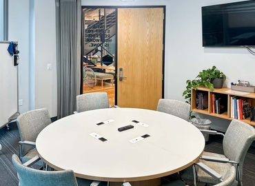 Virtual address in Costa Mesa, CA, 555 Anton Boulevard (92626) - 8 | MatchOffice.com