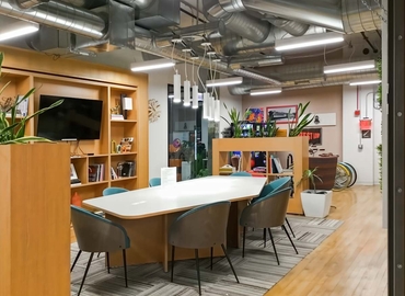 Virtual office space in Chicago, IL, 159 North Sangamon Street (60607) - 12 | MatchOffice.com