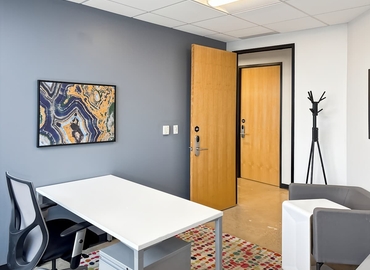 10 m² Co-working  in St. Louis, MO, 4625 Lindell Boulevard (63108) - 3 | MatchOffice