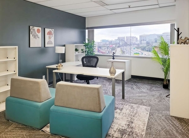 10 m² Co-working  in Dallas North, TX, 5050 Quorum Drive (75254) - 3 | MatchOffice