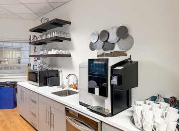 10 m² Shared workspace  in Nashua, NH, 15 Constitution Drive (03110) - 5 | MatchOffice