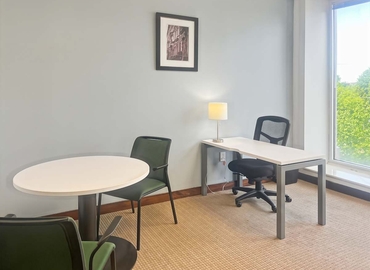 Virtual office space in Charlotte, NC, 5960 Fairview Road (28210) - 6 | MatchOffice