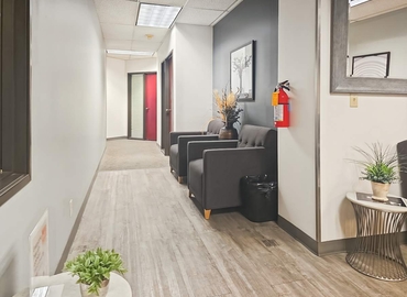 10 m² Shared workspace  in Clackamas, OR, 10121 Southeast Sunnyside Rd (97015) - 9 | MatchOffice.com