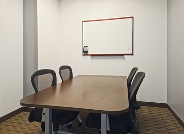 10 m² Serviced office in Houston North, TX, 2950 North Loop West (77092) - 9 | MatchOffice.com