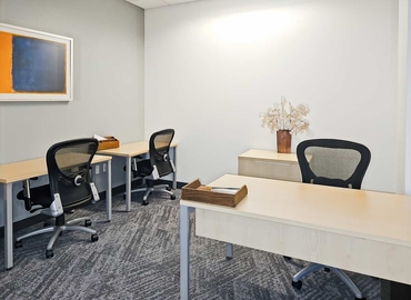 10 m² Shared workspace  in Ontario, CA, 3200 Guasti Road (91761) - 7 | MatchOffice.com