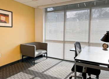 10 m² Business space in Mount Pleasant, 1240 Winnowing Way (29466) - 9 | MatchOffice
