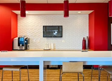 Virtual office space in Valencia, 	CA, 25350 Magic Mountain Parkway (91355) - 5 | MatchOffice