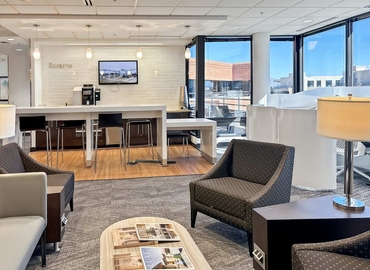 10 m² Business space in Scottsdale, AZ, 7272 East Indian School Road (85251) - 5 | MatchOffice.com