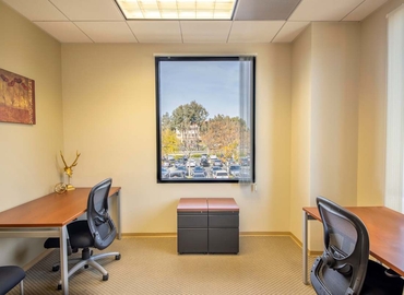 10 m² Shared workspace  in Westlake Village, CA, 2945 Townsgate Road Westlake Village (91361) - 5 | MatchOffice