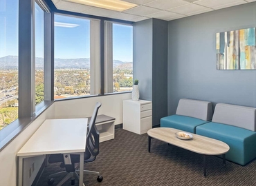 10 m² Co-working  in Oxnard, CA, 300 East Esplanade Drive (93036) - 2 | MatchOffice.com
