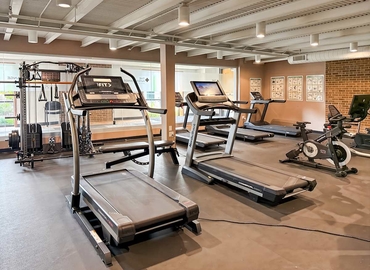 10 m² Coworking space  in Roseville, MN, 2355 Highway 36 West (55113) - 12 | MatchOffice.com