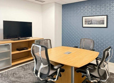 10 m² Coworking space  in Chicago Gold Coast, IL, 939 West North Avenue (60642) - 8 | MatchOffice.com