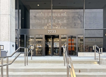 10 m² Coworking  in Clayton, 	MO, 7733 Forsyth Boulevard (63105) - 0 | MatchOffice.com