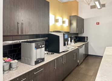 10 m² Shared workspace  in New York The Village, NY, 99 Hudson Street (10013) - 5 | MatchOffice.com