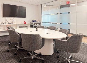 10 m² Business center in New Orleans, 201 Street Charles Avenue (70170) - 2 | MatchOffice.com