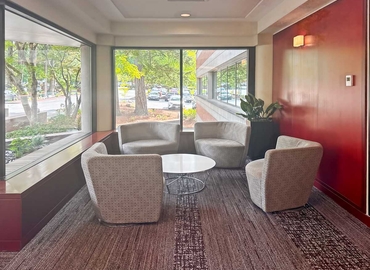 10 m² Coworking space  in Lake Oswego, 5 Centerpointe Drive (97035) - 4 | MatchOffice