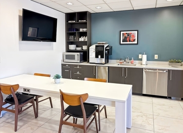 10 m² Shared workspace  in Scottsdale, AZ, 7150 East Camelback Road (85251) - 12 | MatchOffice.com