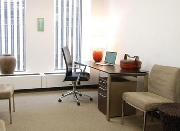 1000 m² Business center place for rent in New York Midtown West, NY, 1221 Avenue of the Americas (10020) - 1 | MatchOffice.com