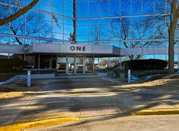 10 m² Co-working  in Westchester, IL, 1 Westbrook Corporate Center (60154) - 0 | MatchOffice.com