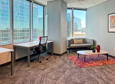 10 m² Shared workspace  in Phoenix, AZ, 2415 East Camelback Road (85016) - 3 | MatchOffice.com