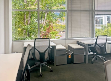 10 m² Shared workspace  in Carlsbad, CA, 701 Palomar Airport Road (92011) - 3 | MatchOffice.com